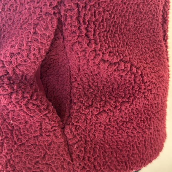 CALIA by Carrie Underwood Sherpa Vest - Picture 8 of 13